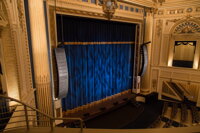 Electro-Voice XLD291 v Pantages Theater, pohľad zľava